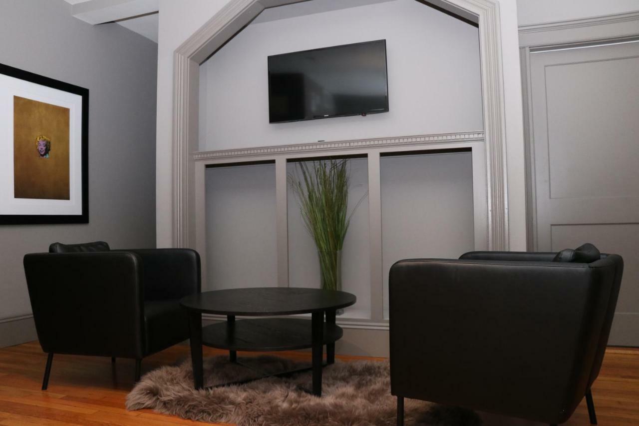 A Stylish Stay W/ A Queen Bed, Heated Floors.. #21 Brookline Dış mekan fotoğraf